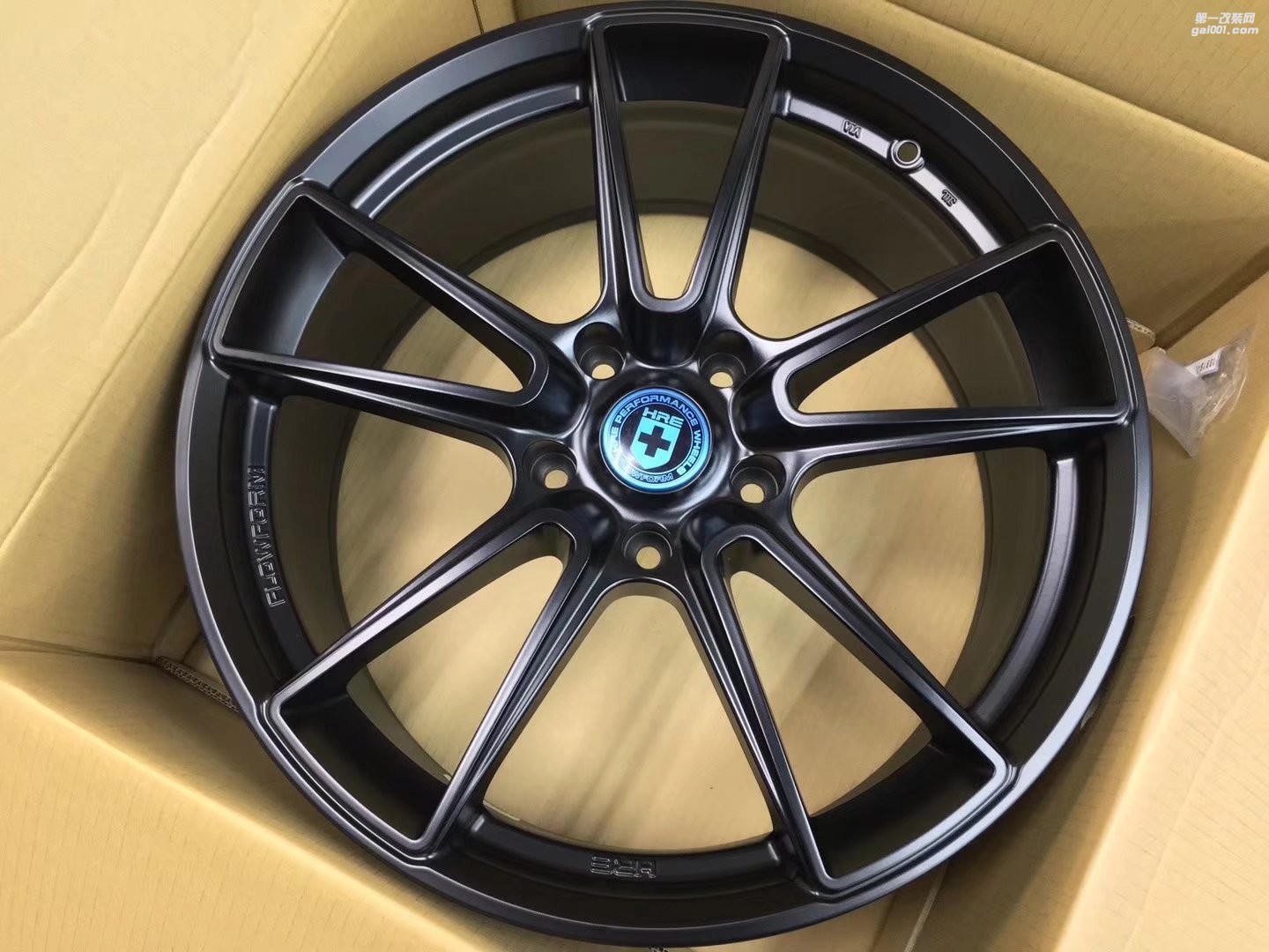 保時(shí)捷 ，換 全新 HRE  20寸 完工！