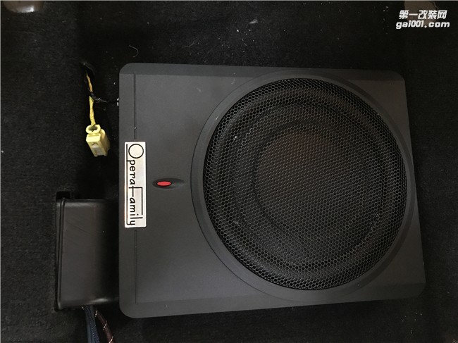 清遠(yuǎn)汽車(chē)音響改裝——三菱帕杰羅音響改裝歌劇世家DSP i8