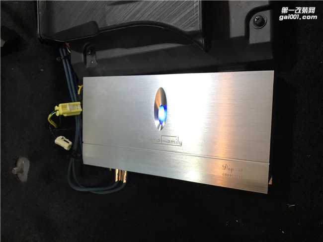清遠(yuǎn)汽車(chē)音響改裝——三菱帕杰羅音響改裝歌劇世家DSP i8