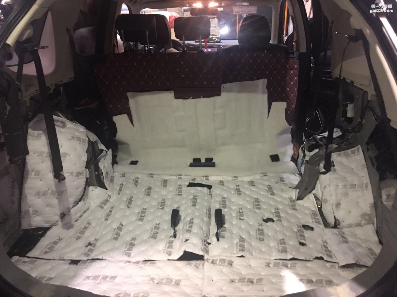 汕頭市星悅汽車音響改裝三菱歐藍(lán)德升級(jí)大能隔音改裝法國(guó)勁浪美國(guó)CDT低音炮這樣的音質(zhì)效果你還在猶豫什么呢