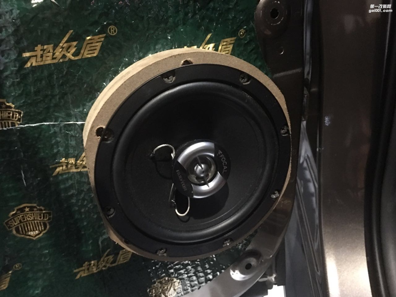 汕頭市星悅汽車音響改裝三菱歐藍(lán)德升級(jí)大能隔音改裝法國(guó)勁浪美國(guó)CDT低音炮這樣的音質(zhì)效果你還在猶豫什么呢