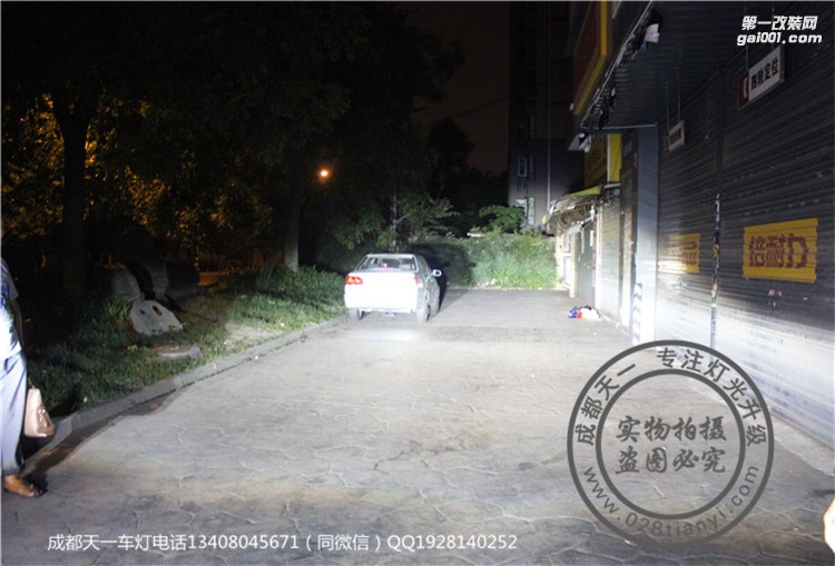 成都通用GMC改車(chē)燈升級(jí)海拉雙光透鏡4近光4遠(yuǎn)光LED日行燈