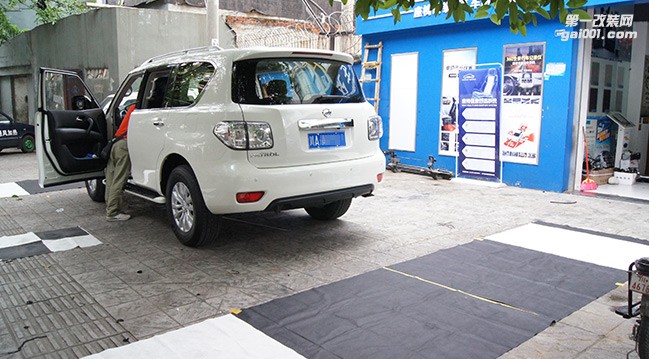 日產(chǎn)途樂尾燈+岔氣燈+大屏機(jī)+道可視全景+電動尾門改裝—成都威威車改
