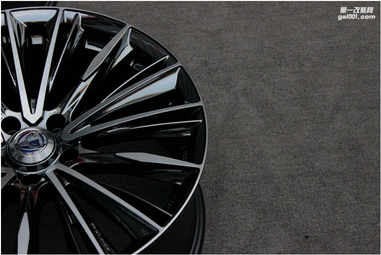 海亞：RAYS VOUGE 5X114.3 19X8 ET35 奧德賽艾力紳杰德RAV4CRVRX NX