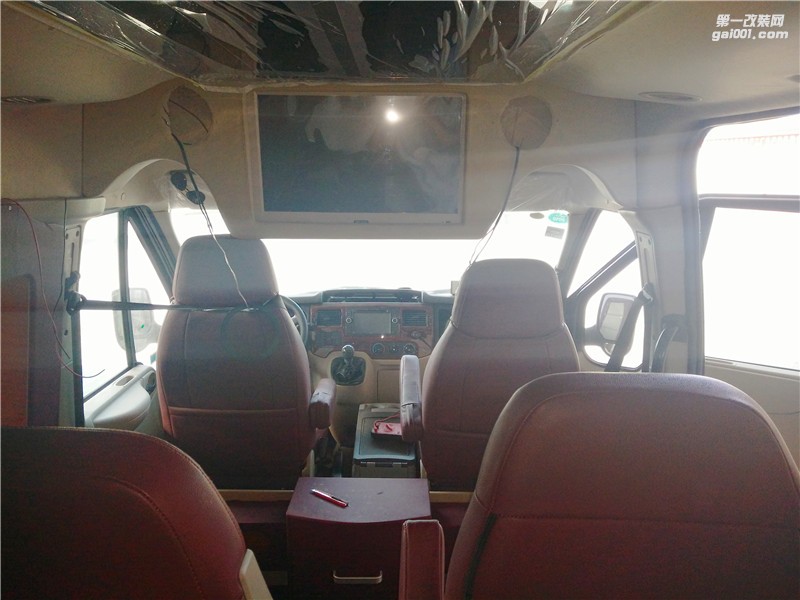 福特九座商務(wù)車內(nèi)飾改裝