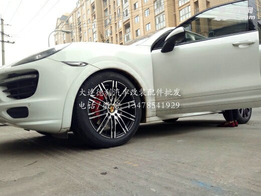 保時(shí)捷卡宴升級(jí)20寸鍛造輪轂