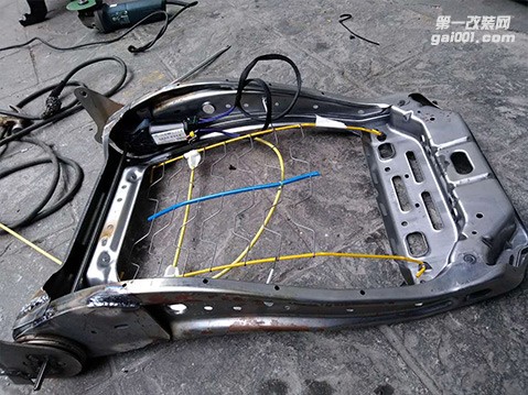 福特銳界12向電動(dòng)座椅+座椅通風(fēng)改裝--成都威威車改