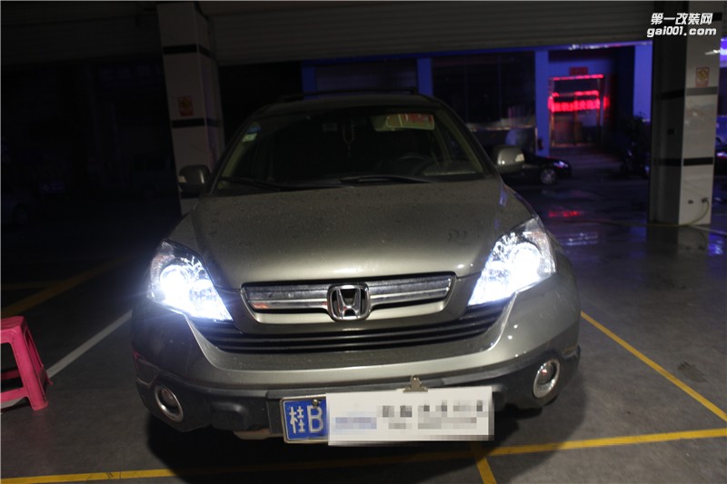 廣西振翔車燈升級，本田CRV升級雙光透鏡，專業(yè)大燈升級改裝