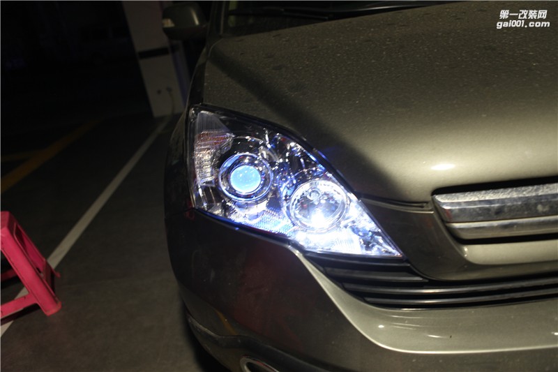 广西振翔车灯升级，本田CRV升级双光透镜，专业大灯升级改装