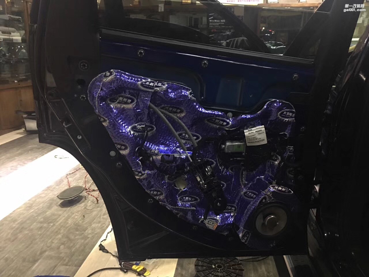 吉普自由光全車(chē)隔音擊敗噪聲從大能隔音開(kāi)始擊敗車(chē)內(nèi)所有噪聲汕頭市星悅汽車(chē)音響改裝美國(guó)CDT