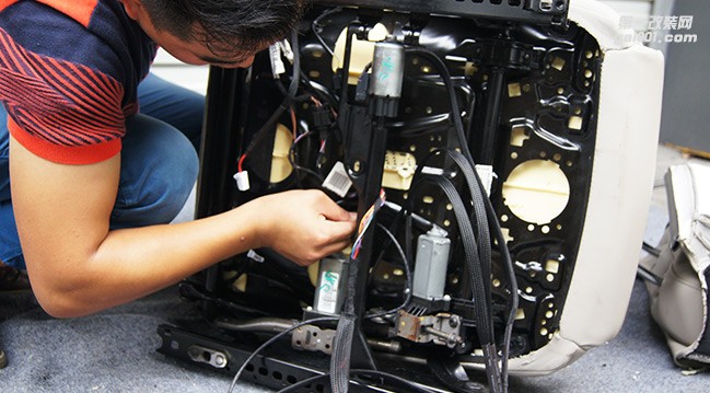 高爾夫7電動(dòng)座椅主8副2改裝—成都威威車改