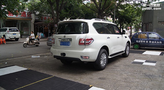 日產(chǎn)途樂(lè)改裝道可視360全景--成都威威車改