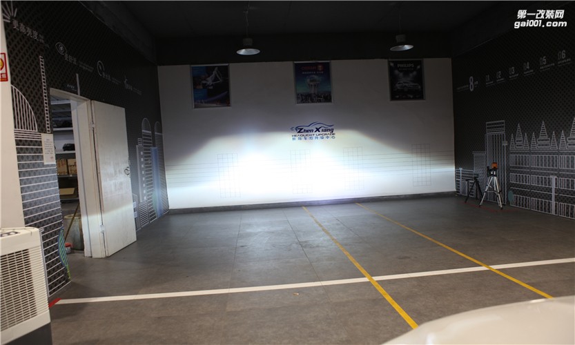 改雙光透鏡，氙氣燈，車燈改裝口碑店，振翔車燈升級(jí)