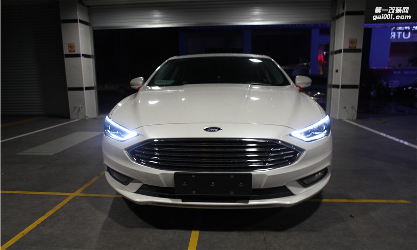 改雙光透鏡，氙氣燈，車燈改裝口碑店，振翔車燈升級(jí)