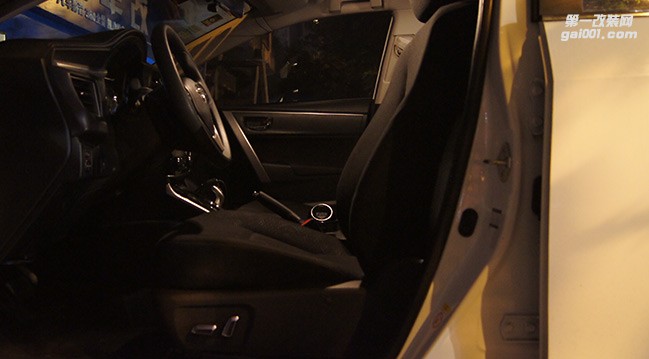 丰田卡罗拉混动电动座椅6向改装--成都威威车改
