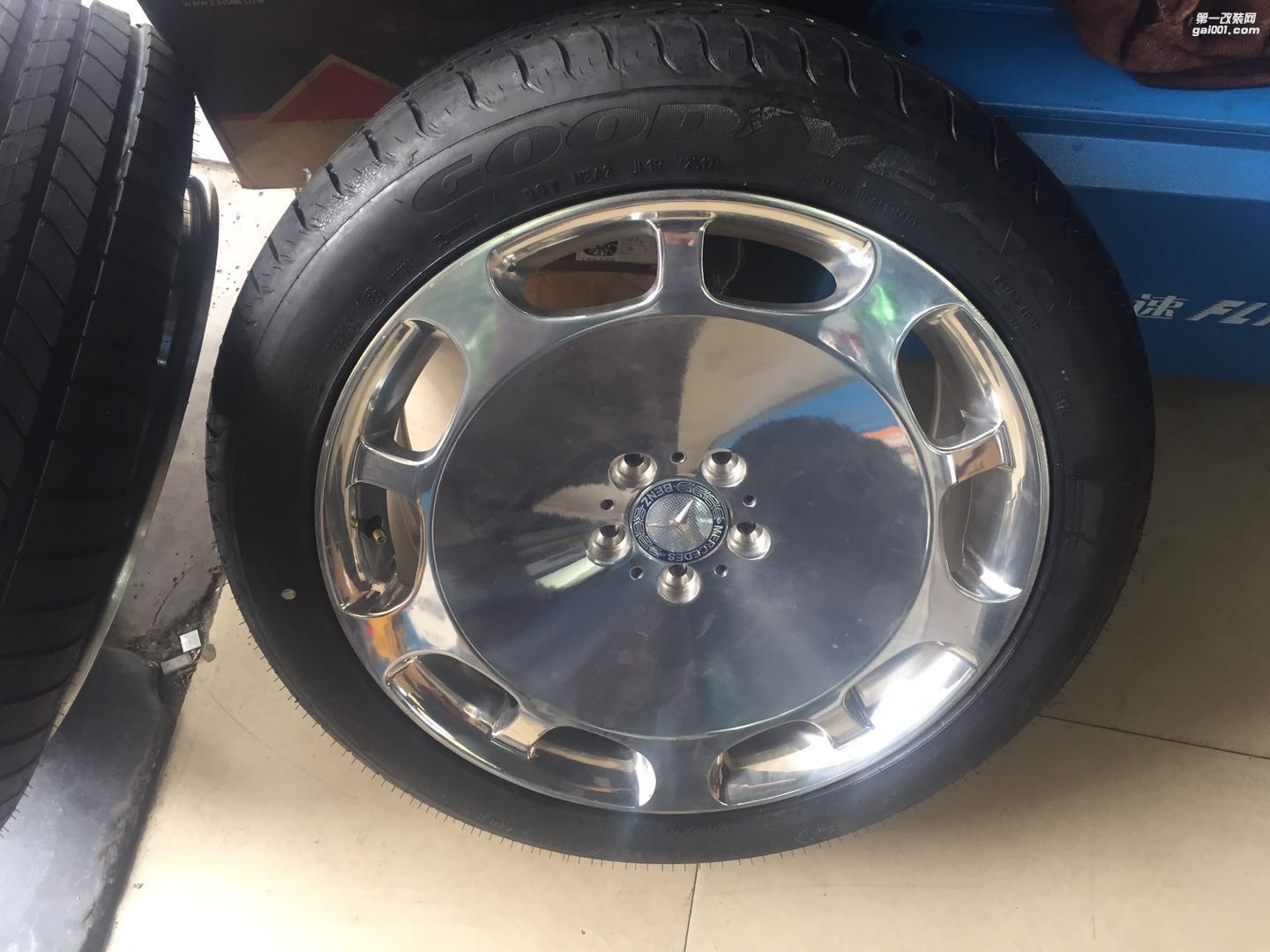 Mercedes 奔馳S320 S350 S400 S500升級邁巴赫輪轂改裝輪轂輪胎