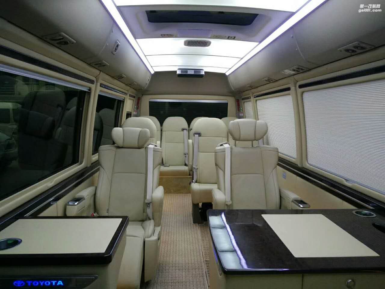 考斯特豪華內(nèi)飾 ----房車 商務(wù)車