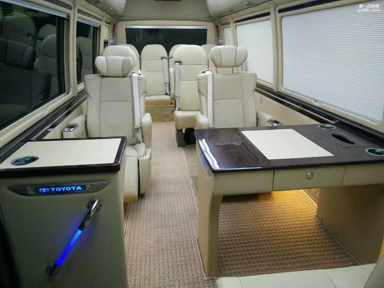 考斯特豪華內(nèi)飾 ----房車 商務(wù)車