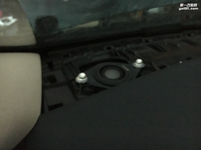 將好音響進(jìn)行到底，唐山豐田阿爾法改裝德國伊頓汽車音響