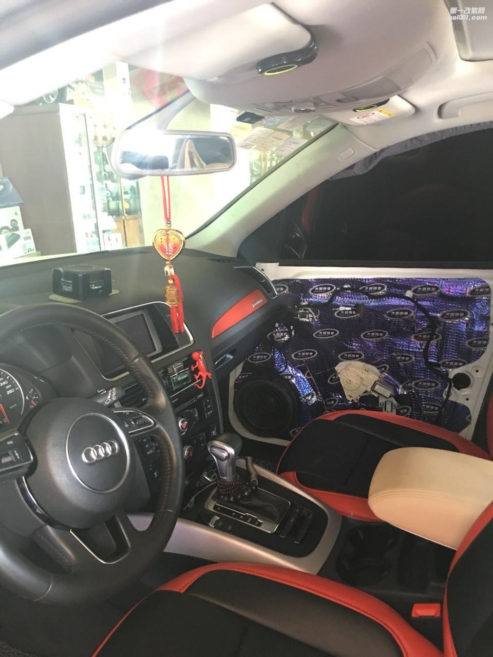 汕頭市星悅汽車音響改裝奧迪Q5大能四門(mén)隔音和葉子板隔音靜享舒適暢行，緊跟時(shí)尚潮流，提高生活品質(zhì)