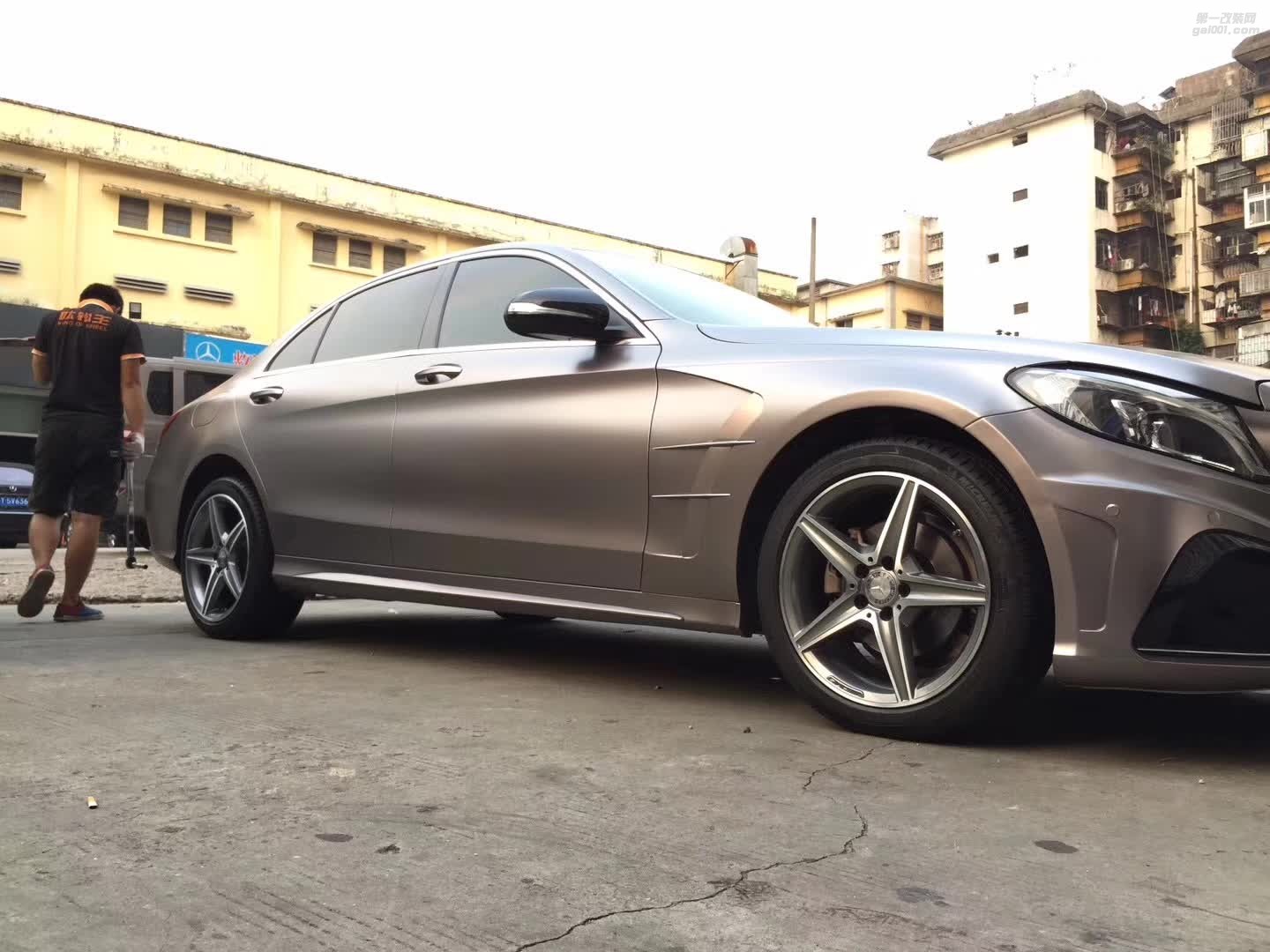 奔馳，換 原裝 18寸 AMG 完工！