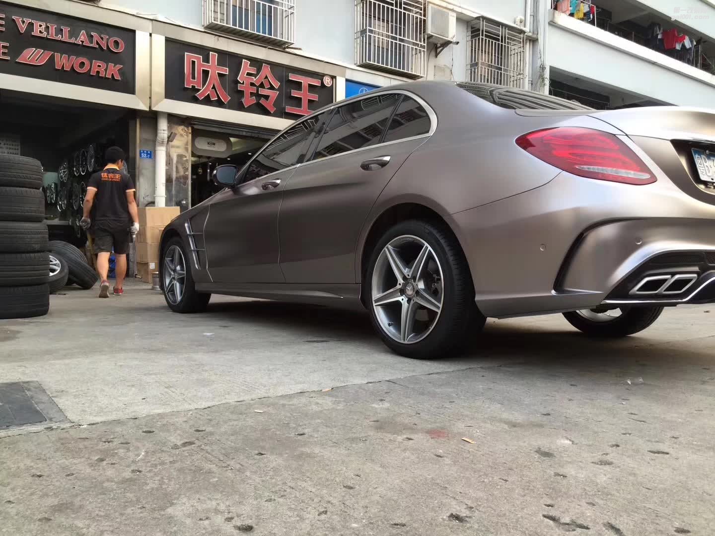 奔馳，換 原裝 18寸 AMG 完工！