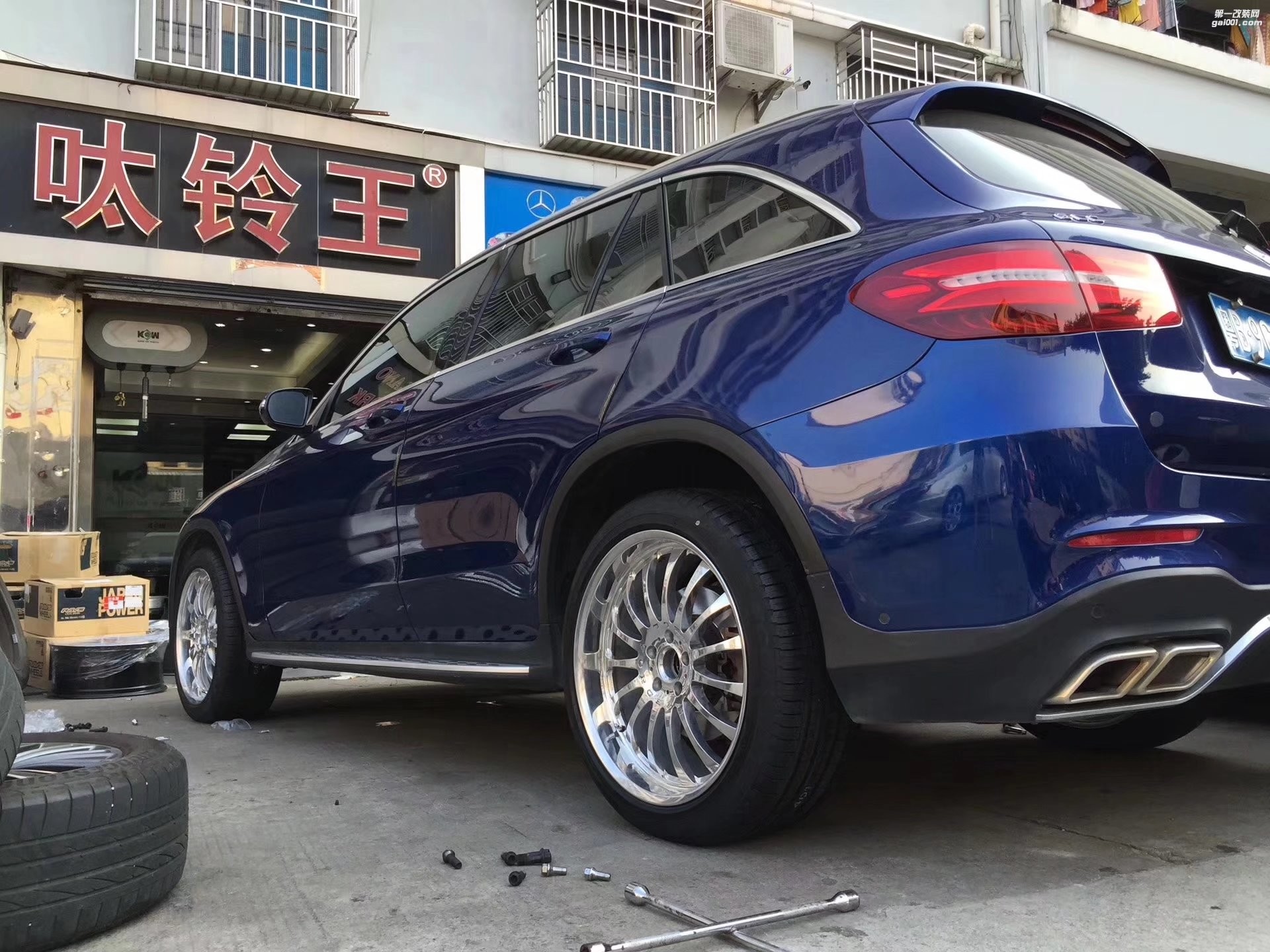奔馳 GLC  ，換 20寸 鍛榮社 完工！