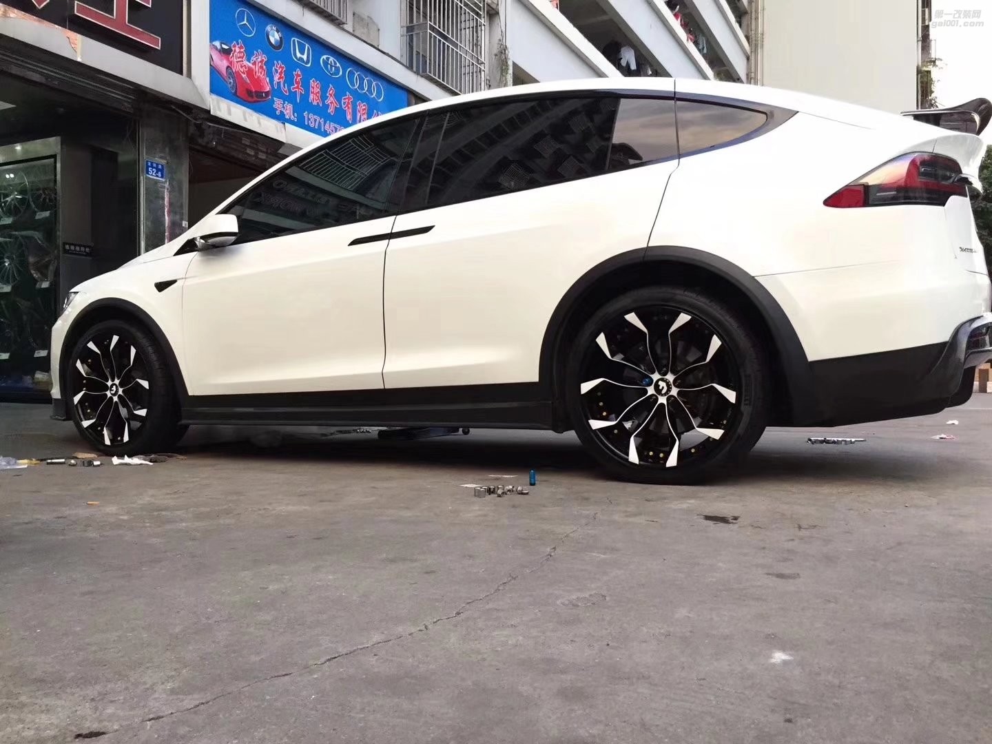 特斯拉，換 美國 FORGIATO 完工！