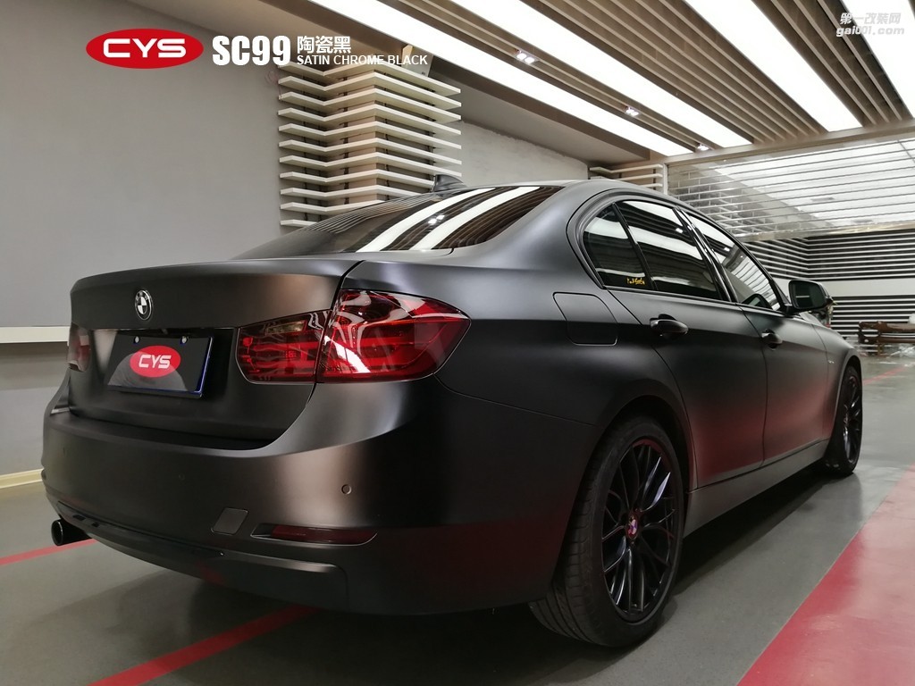 四川成都車衣裳寶馬320i陶瓷黑SC99車身改色貼膜