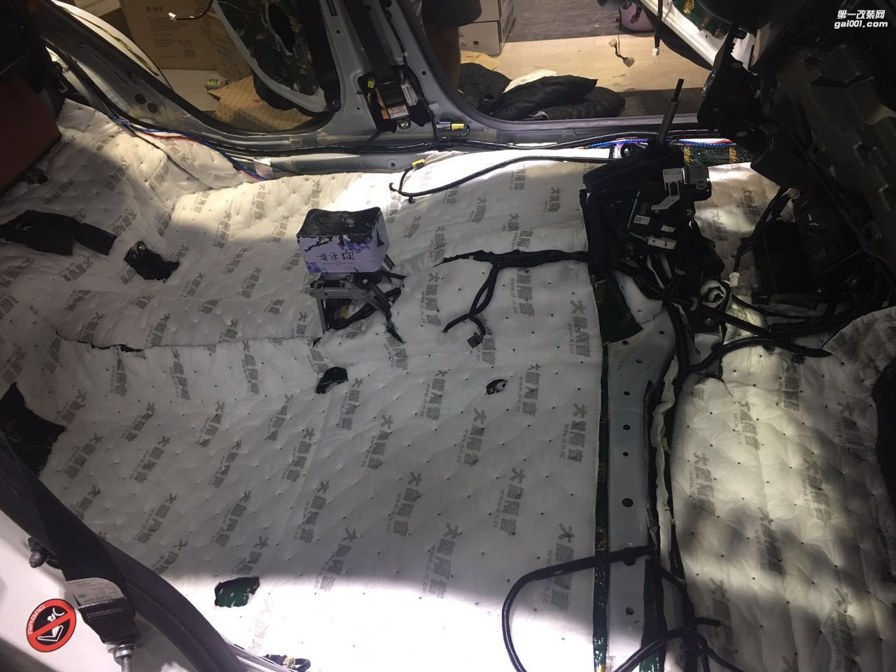 開最“靜”愛車，行快樂旅程汕頭本田繽智全車隔音降噪告別噪聲非靜不可汕頭市星悅汽車音響改裝汽車降噪