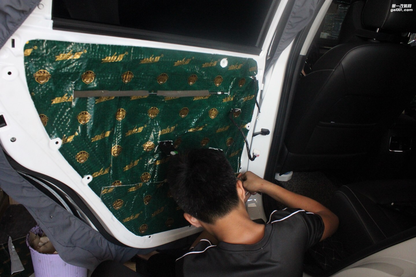 汕頭擅長(zhǎng)汽車(chē)隔音降噪是哪家店？非汕頭市星悅汽車(chē)音響改裝店莫屬榮威RX5跟噪音說(shuō)拜拜為愛(ài)車(chē)打造靜空間