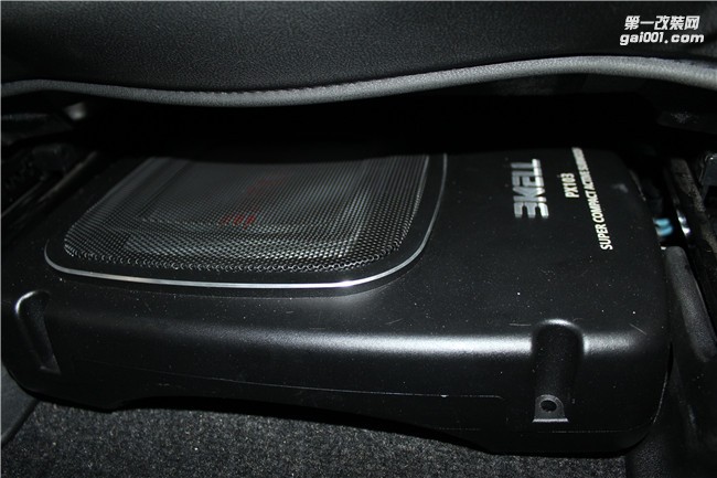 丰田RAV4改装伊顿汽车音响 斯派朗DSP处理器