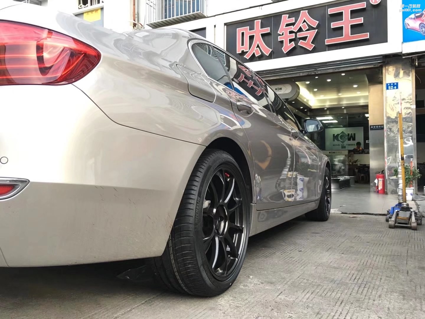 寶馬，換 RAYS  ZE40  完工！