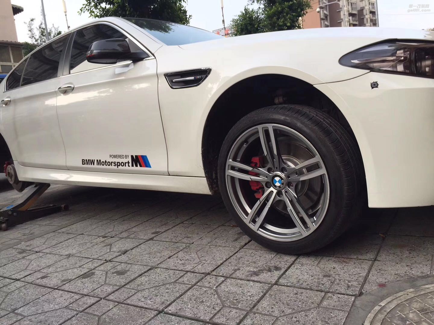 寶馬520 528LI 535 525 420升級19寸M4鍛造輪轂防爆輪胎