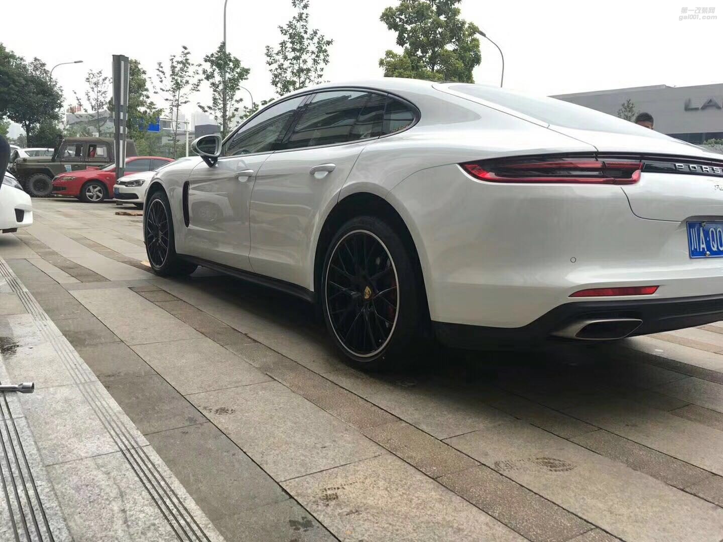 保時捷 E-Hybrid Panamera Turbo 升級20寸21寸鍛造輪轂輪胎