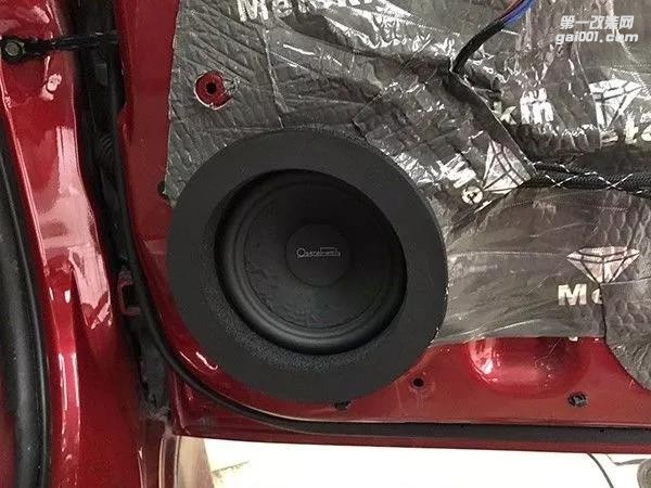 三菱翼神清遠(yuǎn)至上汽車音響改裝 美特靜全車隔音配合歌劇世家音響打造迷人聲線