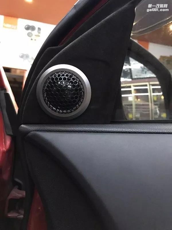 三菱翼神清遠(yuǎn)至上汽車音響改裝 美特靜全車隔音配合歌劇世家音響打造迷人聲線