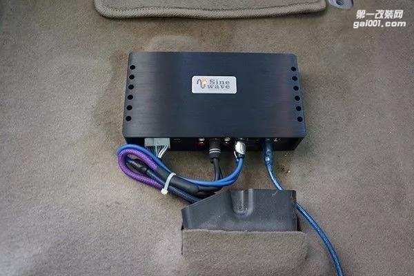 日產(chǎn)奇駿清遠(yuǎn)至上汽車音響改裝 英國(guó)正弦波完美組合魅力綻放