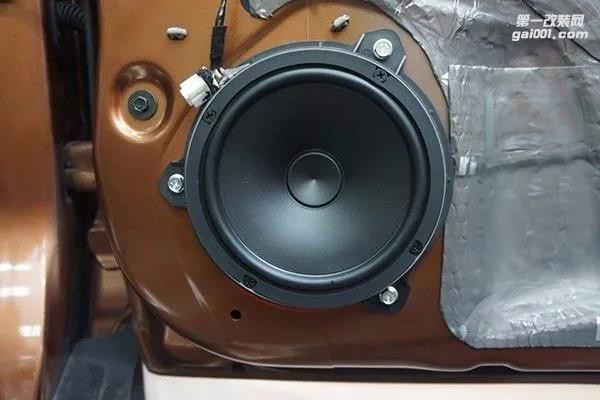 日產(chǎn)奇駿清遠(yuǎn)至上汽車音響改裝 英國(guó)正弦波完美組合魅力綻放