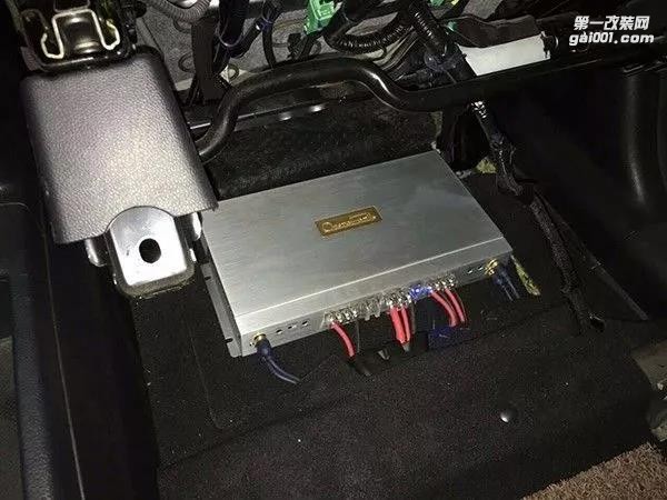 本田CRV邂逅歌劇世家 迸發(fā)出不一樣的音樂激情清遠至上汽車音響改裝