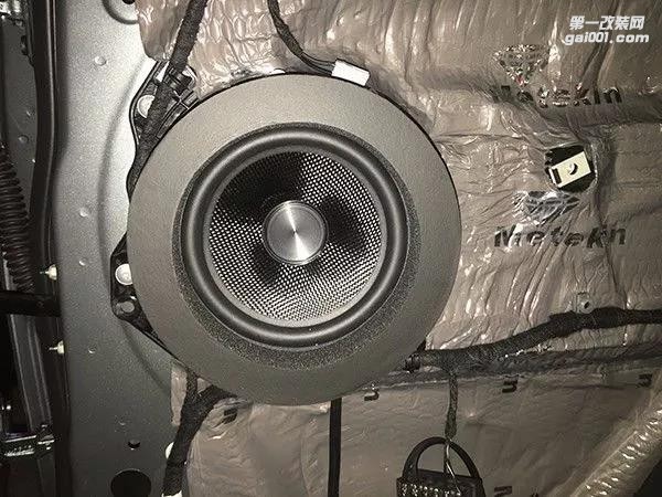 路虎神行者清遠(yuǎn)至上汽車音響改裝德國(guó)佛倫詩(shī)三分頻 暢享無極限