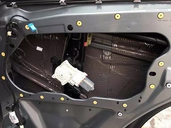 路虎神行者清遠(yuǎn)至上汽車音響改裝德國(guó)佛倫詩(shī)三分頻 暢享無極限