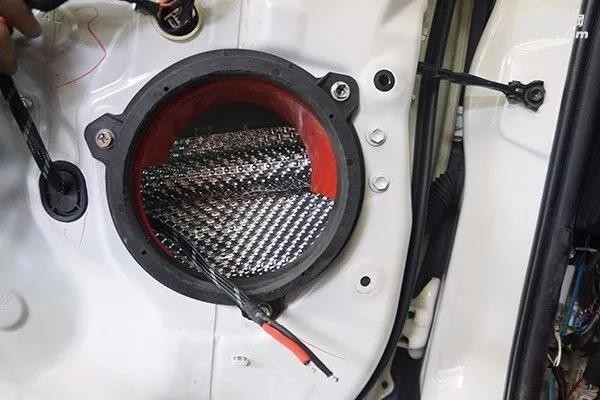 “時(shí)尚聲學(xué)”，讓音樂點(diǎn)亮世界。清遠(yuǎn)至上汽車音響改裝豐田RAV4歌劇世家