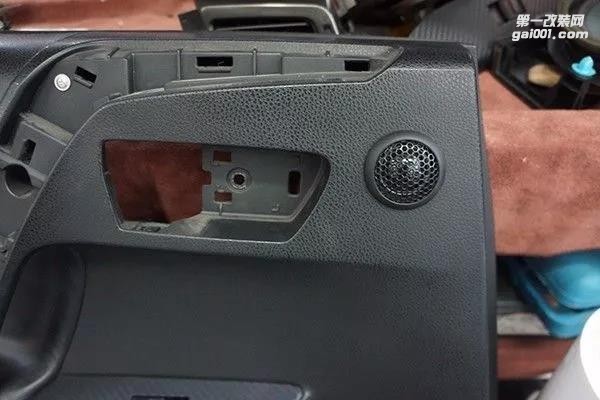 “時(shí)尚聲學(xué)”，讓音樂點(diǎn)亮世界。清遠(yuǎn)至上汽車音響改裝豐田RAV4歌劇世家