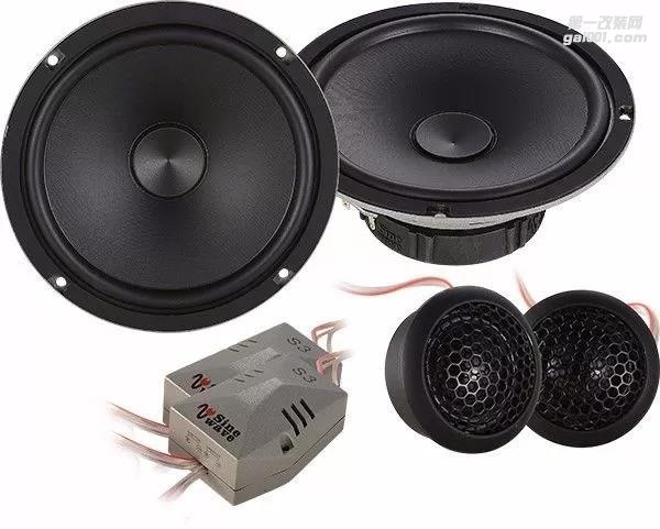 “時(shí)尚聲學(xué)”，讓音樂點(diǎn)亮世界。清遠(yuǎn)至上汽車音響改裝豐田RAV4歌劇世家