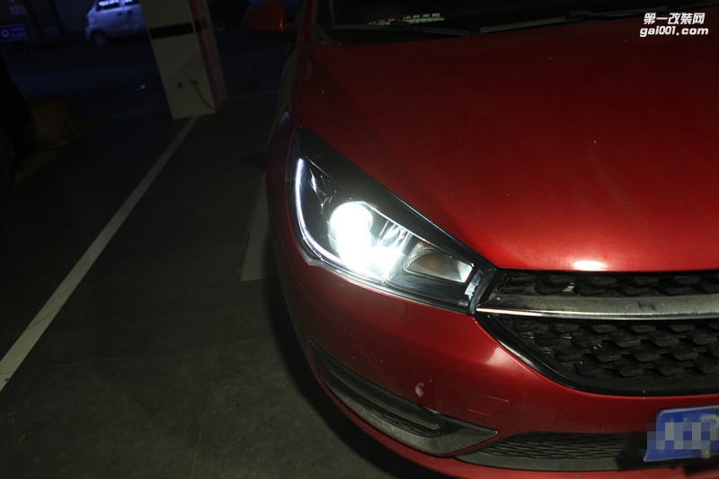 柳州哪里有車燈升級(jí)店？專業(yè)改車燈，車燈不亮找振翔，艾瑞澤5升級(jí)透鏡