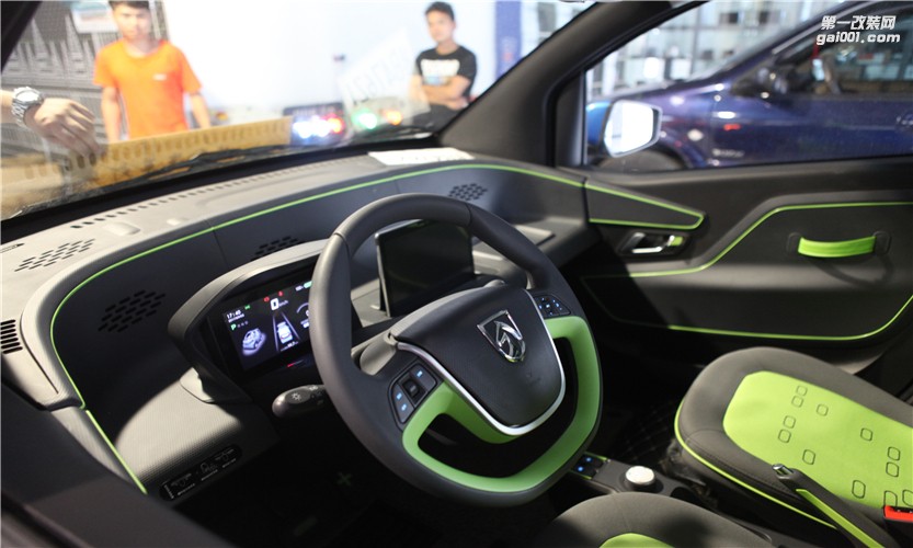 廣西車燈改裝，柳州寶駿E100升級淚眼，氙氣燈