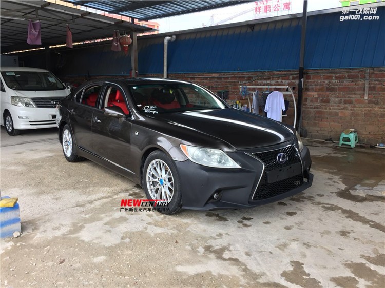 老款雷克薩斯LS460改裝霧燈款前杠大包圍 LS460新款大嘴中網(wǎng)前杠