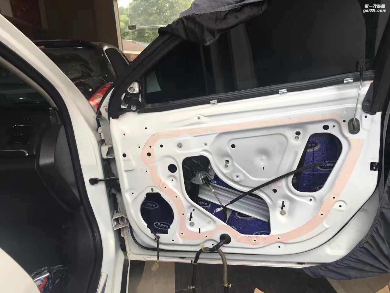 全新聽音享受別克君威汽車音響改裝法國勁浪黃盆三分頻英國創(chuàng)世紀(jì)功放主動汕頭市星悅汽車音響升級中心