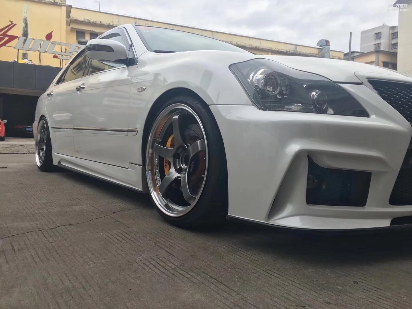 皇冠，換 19寸 全新 橫濱 GT 完工！